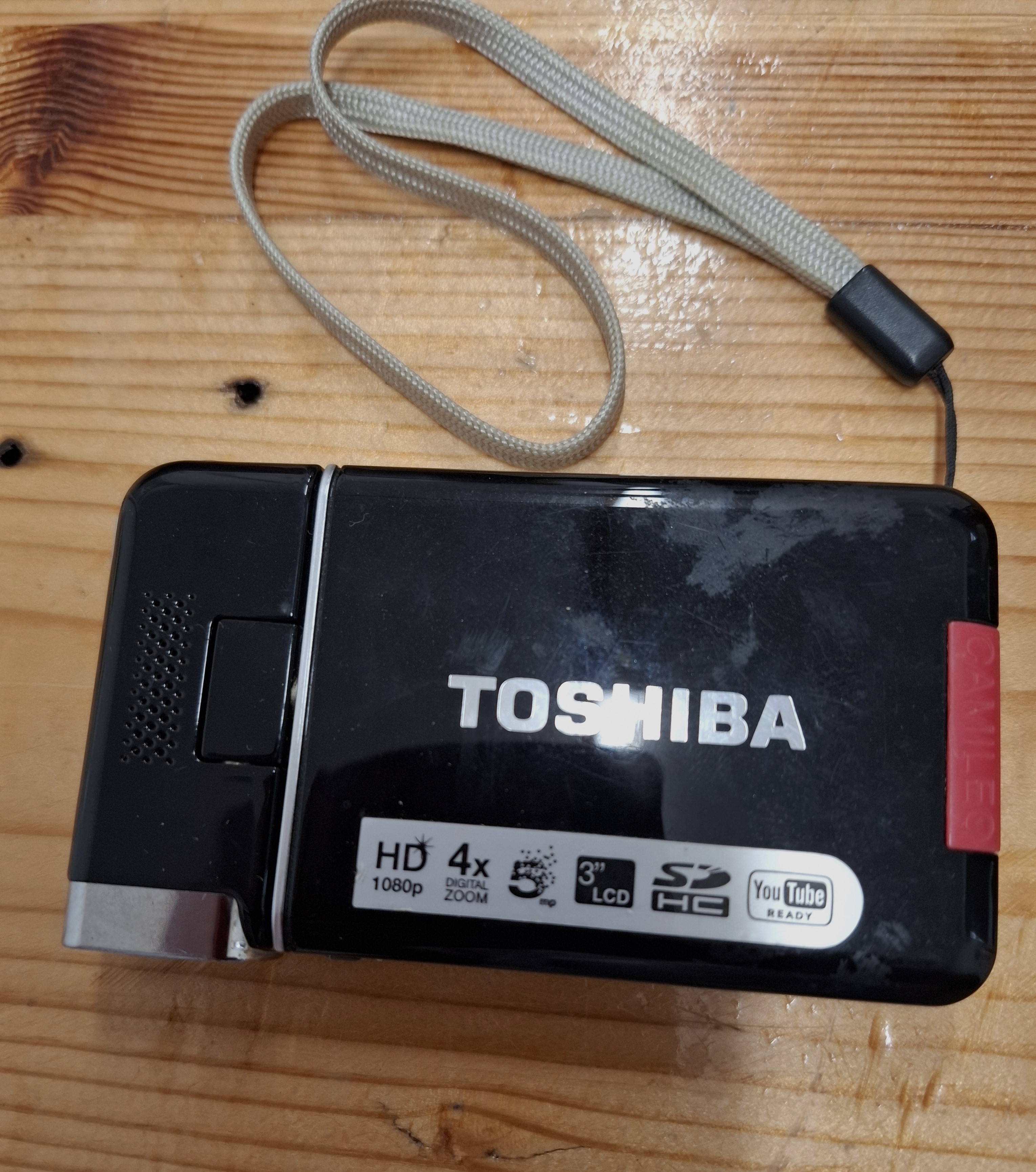 מצלמת וידאו  טושיבה קמילאו s20